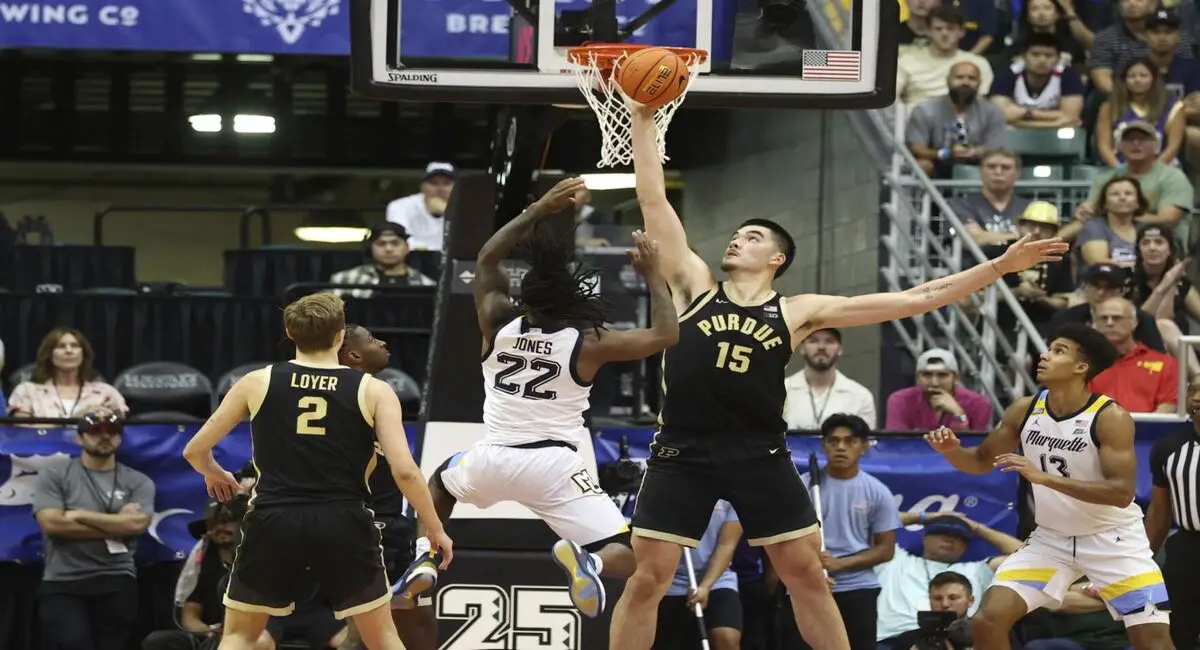 Purdue basketball big man Zach Edey is on the Defensive Player of the Year Watch List.